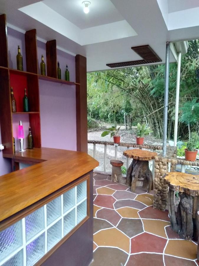 Albergue Banamboo Badian Exterior foto